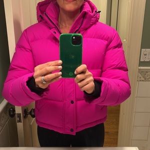 Aritzia Super Puff Shorty in Bright Pink